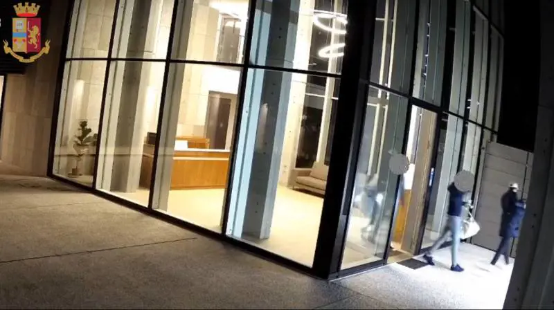 Ecco la banda di ladri rom acrobati che svaligiarono le case dei vip a Milano