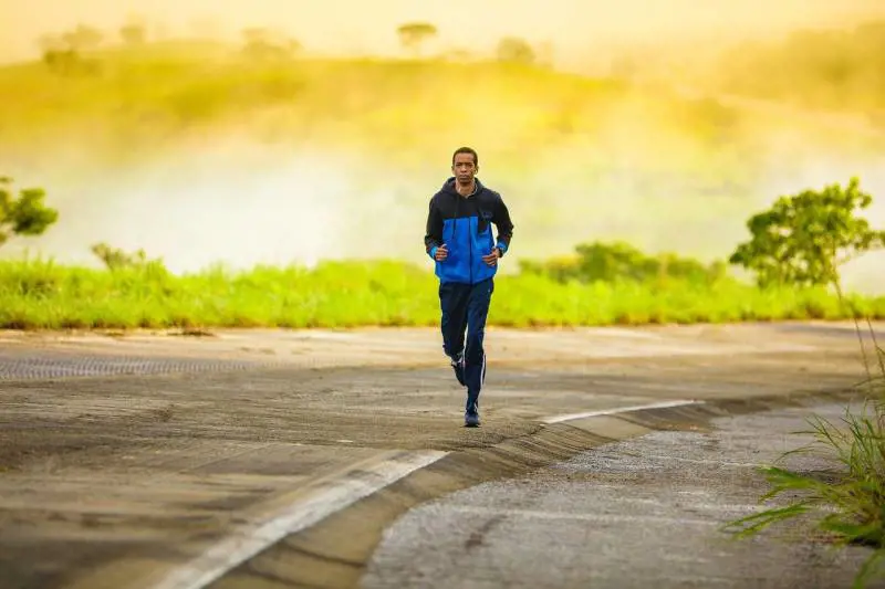 Allenamento, ecco cosa mangiare prima e dopo