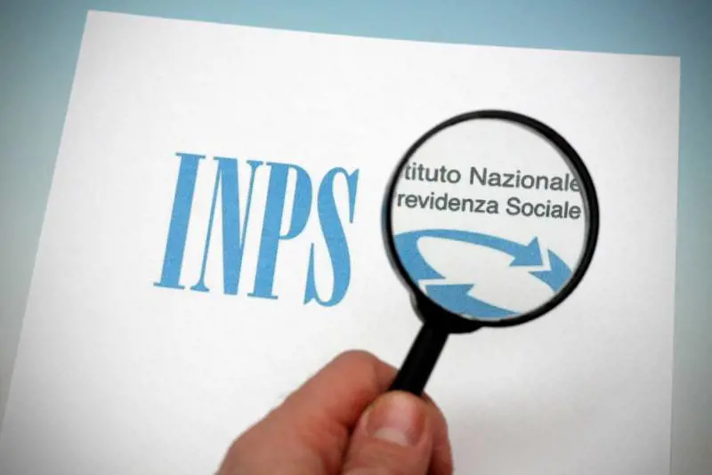 Tagli, trattenute e ricalcoli: le nuove pensioni di aprile