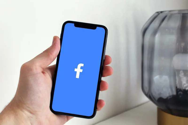 Come capire se vi hanno rubato i dati di Facebook e altri servizi online