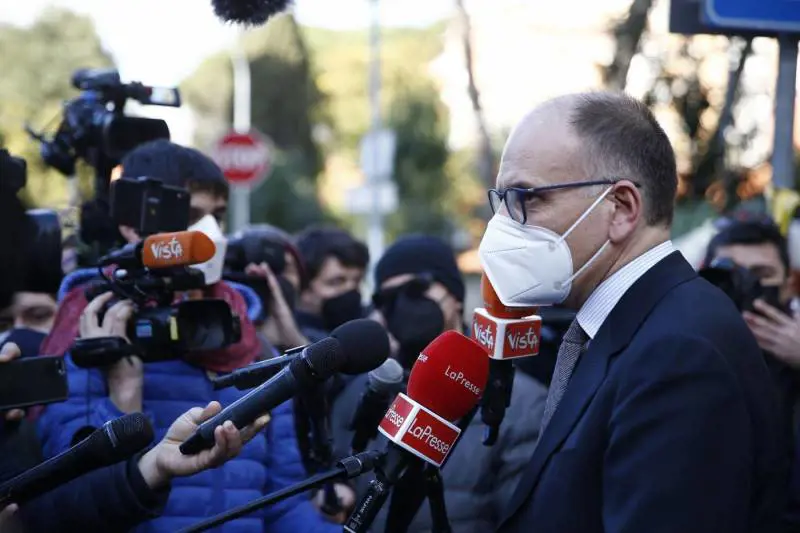 Ecco la "mossa finale" di Letta per blindare l'asse con i 5 stelle