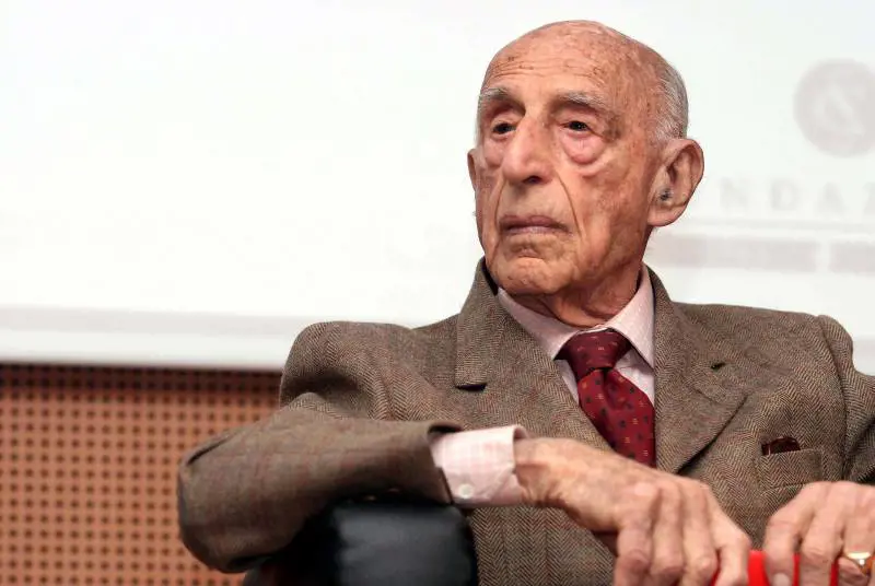 Dorfles, il filosofo-pittore che "raccontò" i manicomi