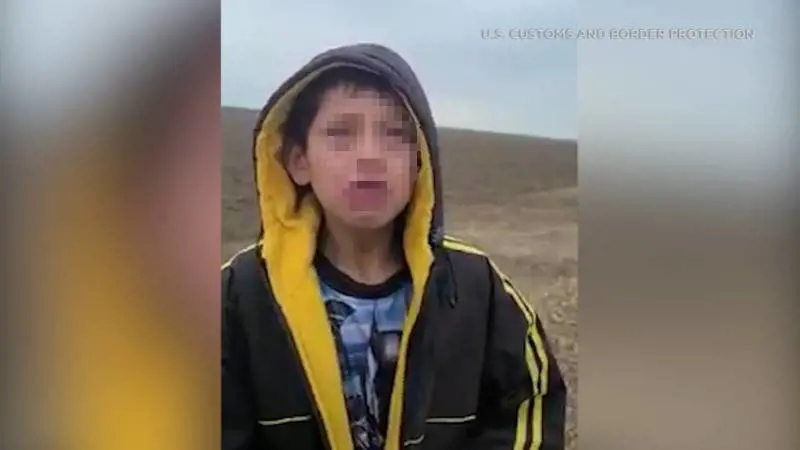 Il video del bambino in lacrime che non fanno indignare Biden
