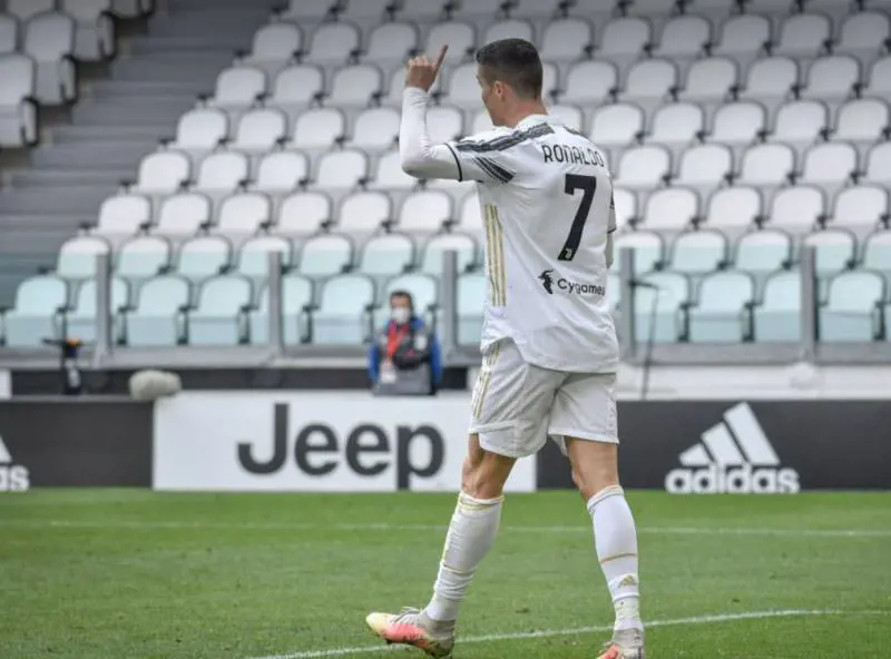 CR7-Juventus e il mistero delle tre carte: spuntano altri due accordi tra club e giocatore