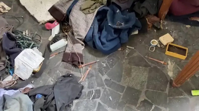 L'inferno di Rogoredo: "Tappeti di siringhe, giardinetti per i bimbi occupati dai tossici"