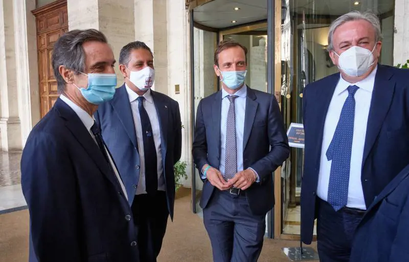 "Cena in casa? Vi spiego dove è più sicuro mangiare"