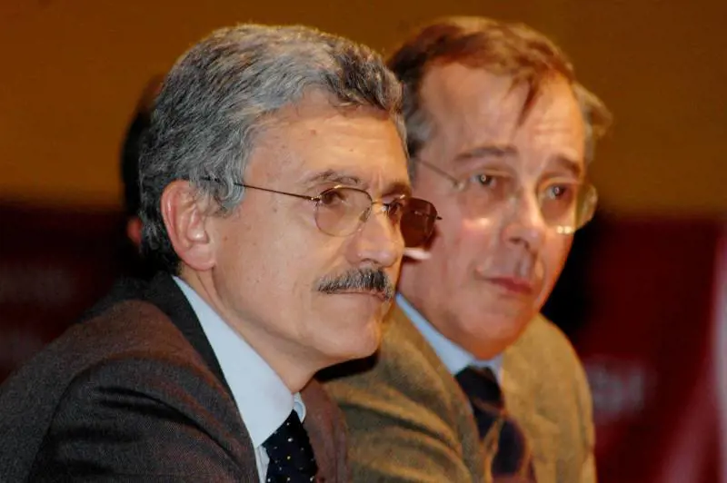 Fallito il tentativo di "laicizzare"  la sinistra comunista