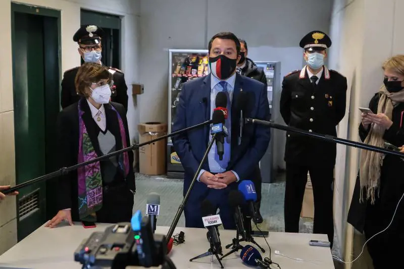 Salvini va alla sbarra. Adesso rischia 15 anni