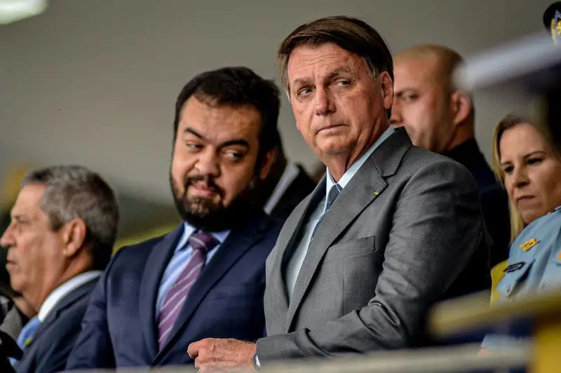 Bolsonaro è indagato. Lui minaccia: "La Carta? Pronto ad aggirarla"