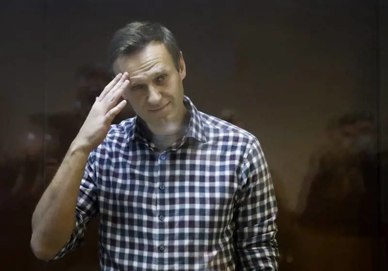 Navalny sfida Putin, ma l'Ue tentenna