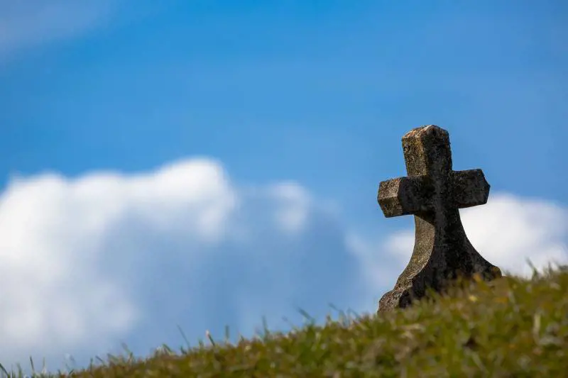 Nella tomba non c'è il figlio. I genitori non vengono risarciti
