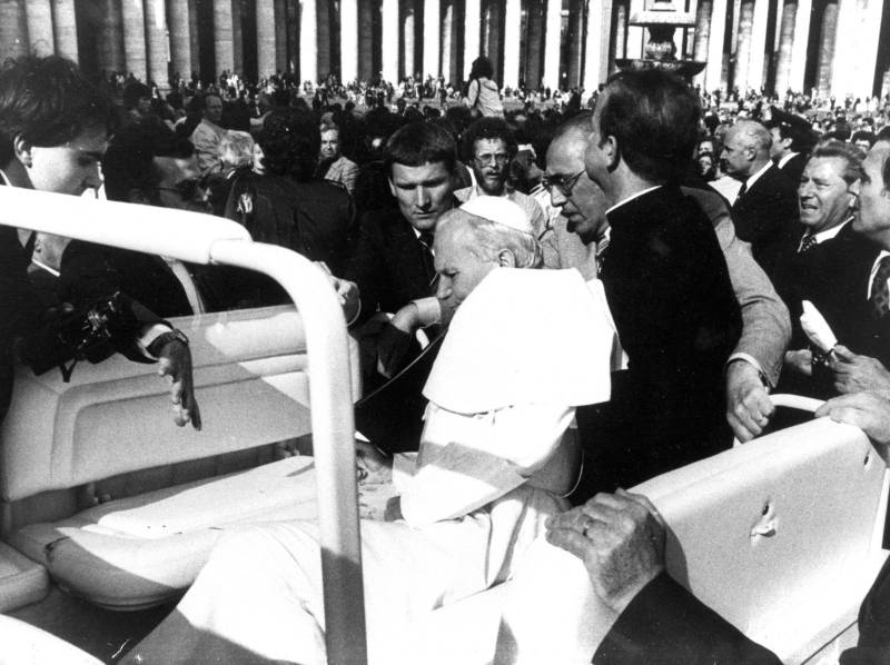 La "pista armena", Alì Ağca e l'attentato a Papa Wojtyla. "Riaprire le indagini"
