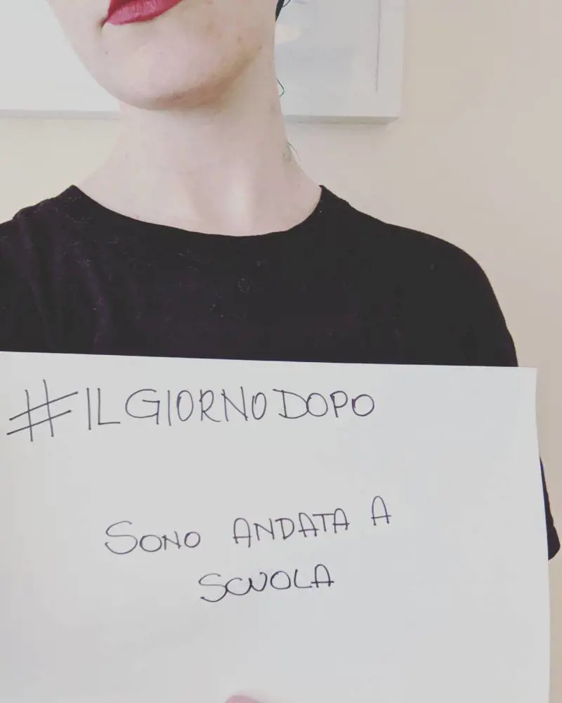 "Il giorno dopo andai a scuola". La lezione di Eva a Beppe Grillo