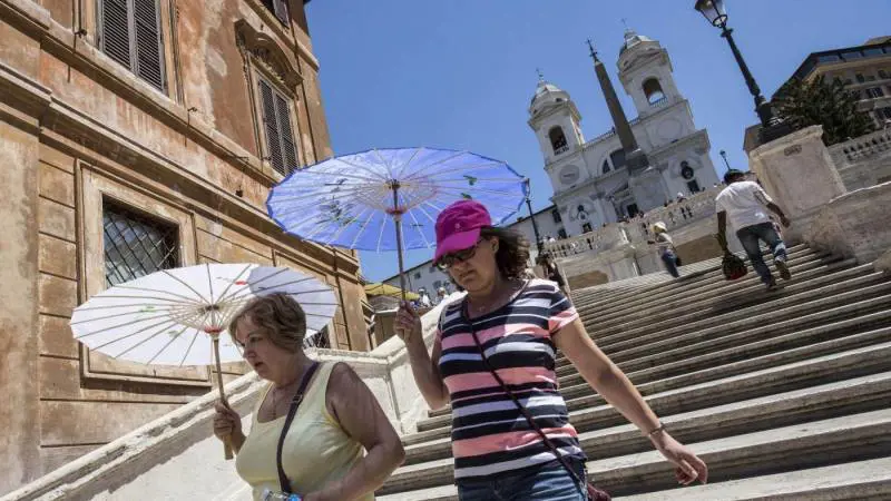 Turisti all'assalto di Spagna, Grecia e Portogallo. E l'Italia resta a guardare