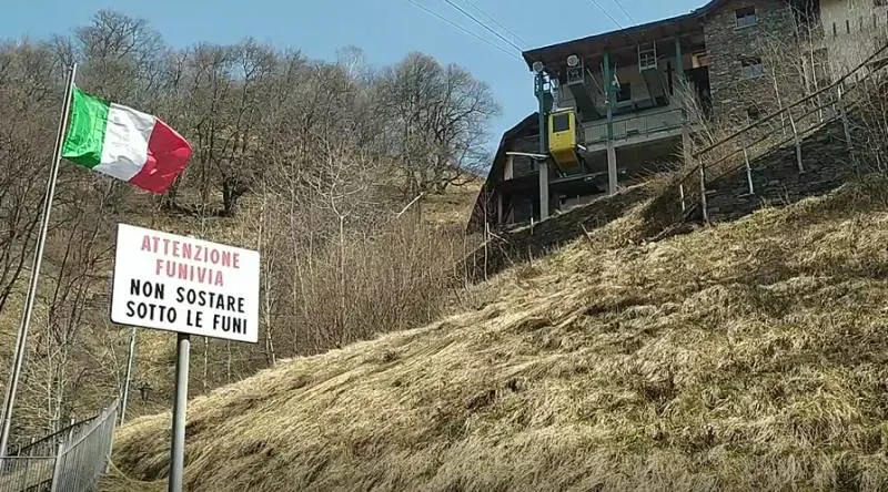 "Qui si arriva solo a piedi": il borgo sospeso inaccessibile da due anni