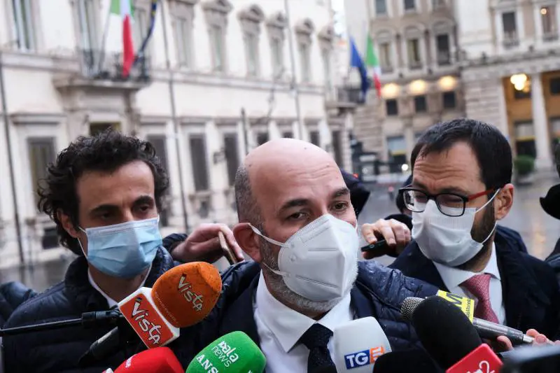 "Ridatemi i soldi": nuova grana per il Movimento
