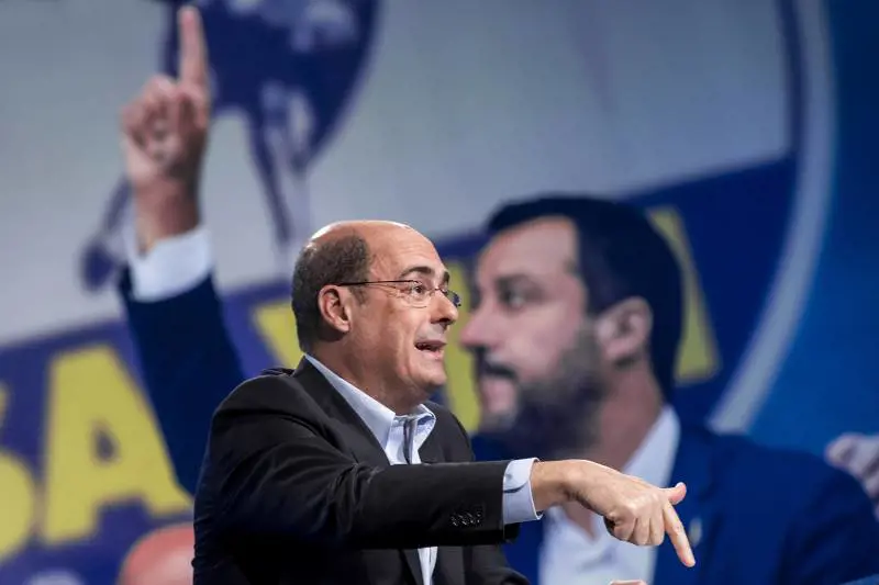 Zingaretti fa "l'eroe": "Ho salvato il partito". E difende Lamorgese
