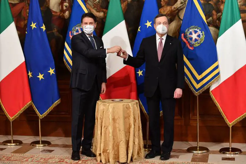 "In Italia più morti di tutti". Così Draghi inchioda l'era giallorossa