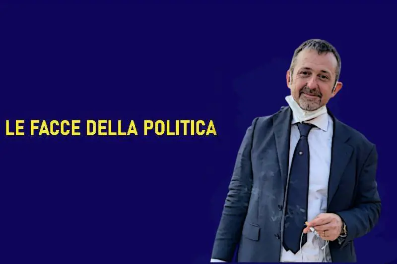 Il deputato futurista che prende "a calci" il Cts