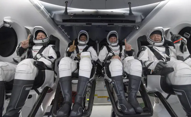 SpaceX, missione compiuta. Atterra la navicella di Musk