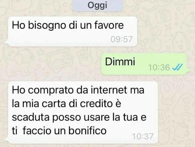 "Mi presti la tua?": il messaggino dell'amico che svuota la carta