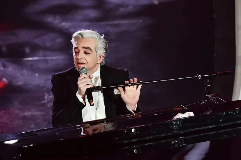 Incidente in monopattino per Morgan: "Si è rotto due costole"