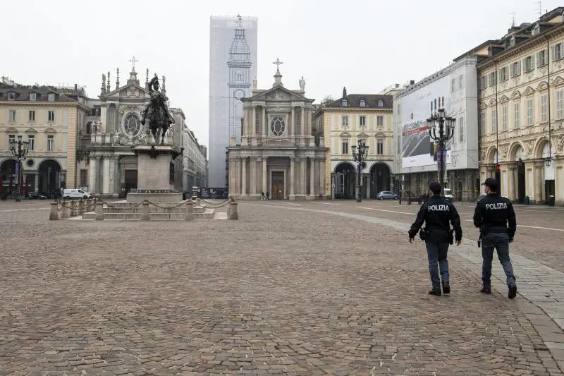 La spesa, poi i colpi a bruciapelo: la furia della guardia giurata sulla moglie