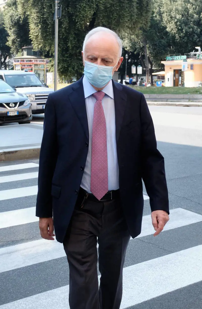 La caduta di una star. Da "Dottor Sottile" a pasticcione isolato dai colleghi