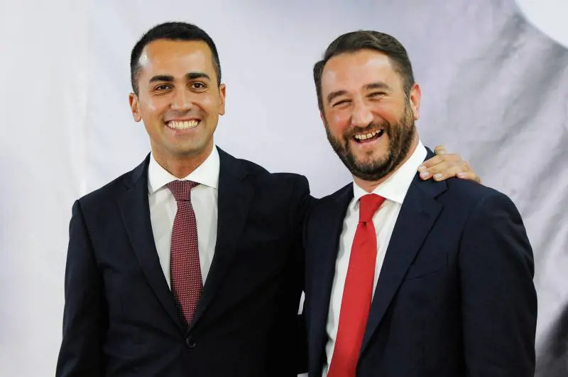 L'ennesima giravolta del M5S: ora lodano il Ponte sullo Stretto