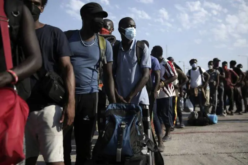 Bomba clandestini sull'Italia: in 70mila pronti a partire