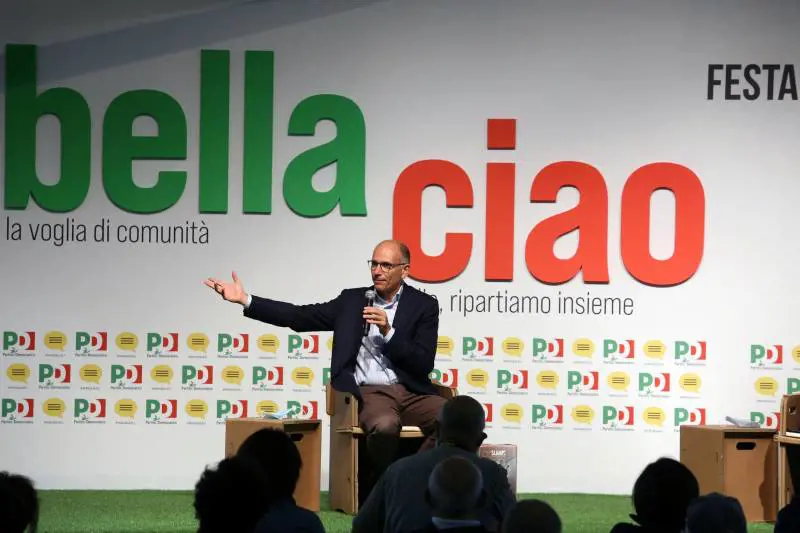 "Lega retrograda". Letta insulta e rilancia il ddl Zan