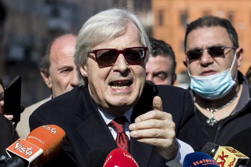 "Vai in Polonia", "Vai a fare in c...": lite tra Sansonetti e Sgarbi