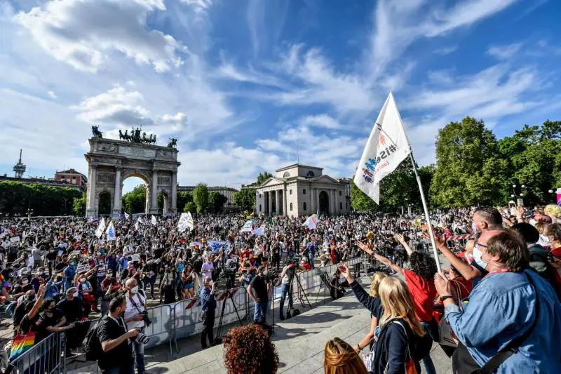 Ddl Zan, cosa prevede e cosa divide i fronti opposti 