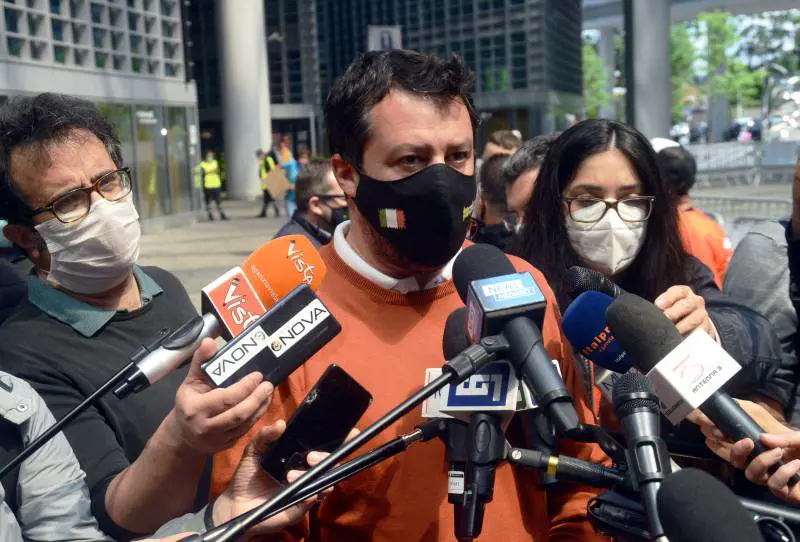 Matteo ora attacca: con la Lamorgese tornati all'era Alfano. E gli alleati tremano