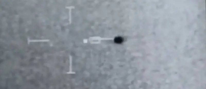 Il mistero della foto dell'"Ufo Triangolo Nero"