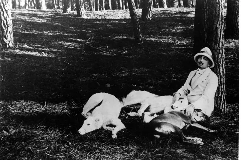 Gli anni senili (e antifascisti) del Vate raccontati in ogni segreto dettaglio