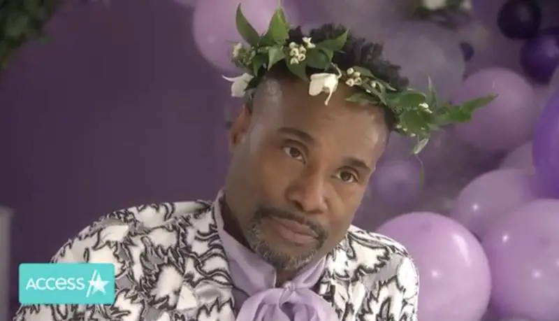 Il politicamente corretto riscrive Cenerentola: la Fata è un uomo omosessuale e di colore