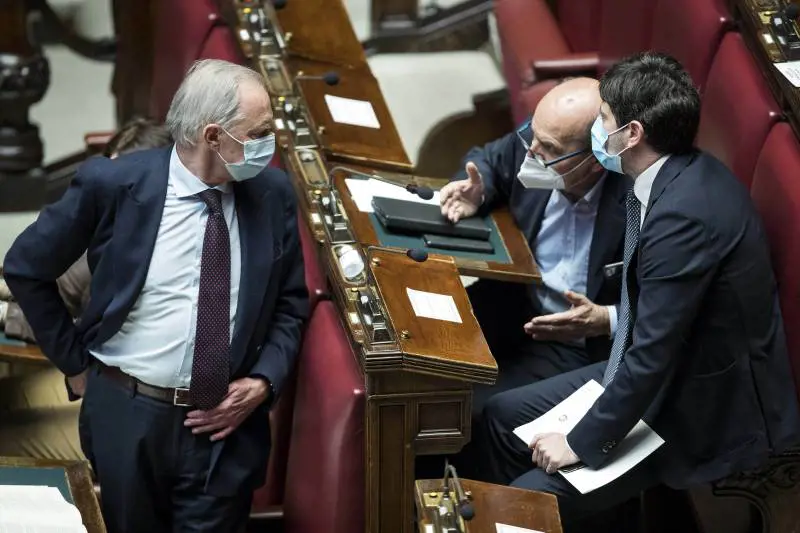 Appalti, scontro al governo. La sinistra minaccia scioperi