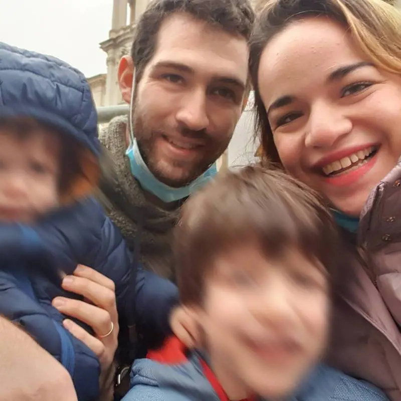 Eitan apre gli occhi: "Respira da solo"
