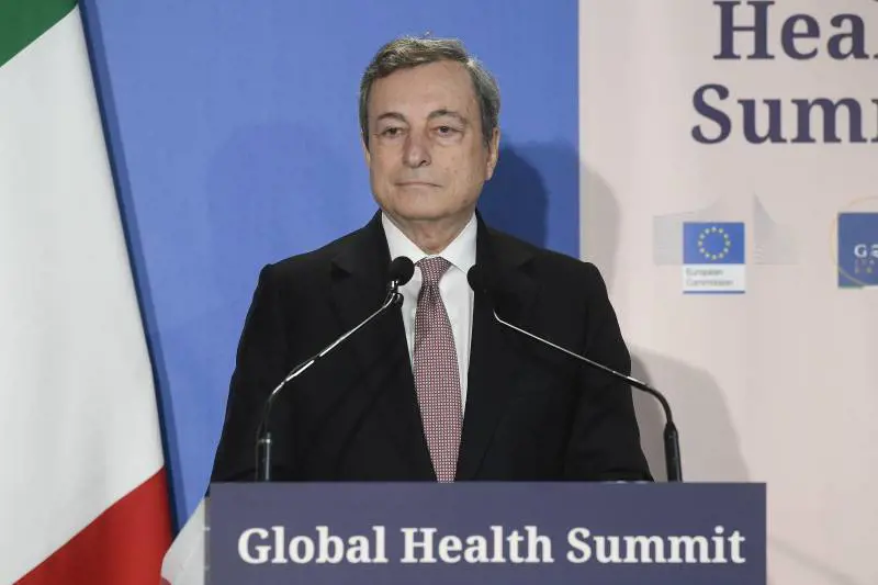 Draghi sull'immigrazione punta al piano Berlusconi