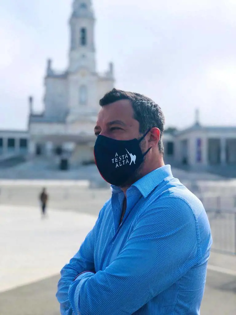 Matteo Salvini in visita al santuario di Fatima: "Qui per ribadire i valori cristiani"