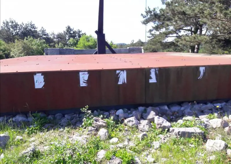 "Italia di m...". La vergogna che umilia i nostri morti