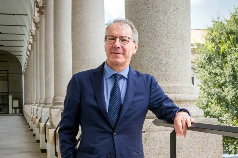 "Chiudere le scuole non ferma il virus. E la Dad non protegge dal contagio"