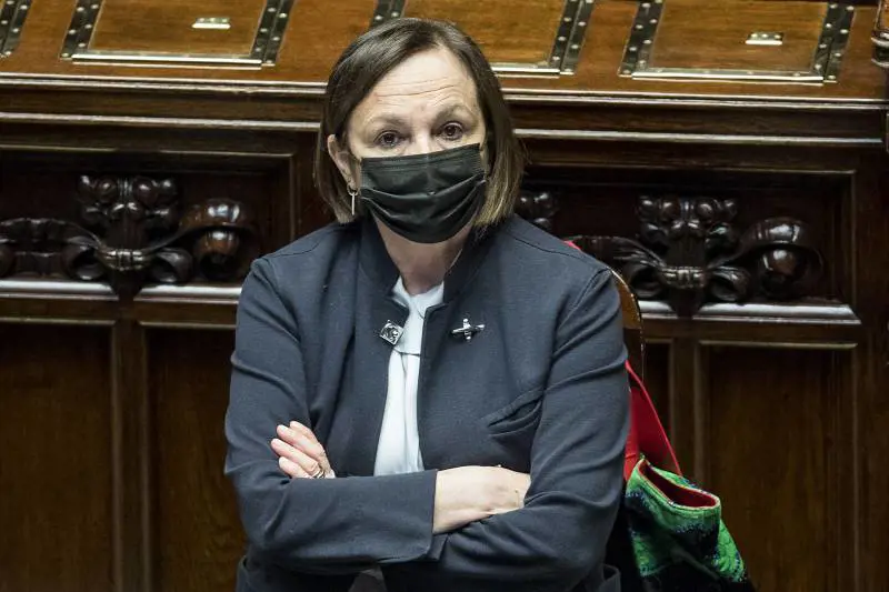 "Aggiornare la legge Mancino, non c'era il web": Luciana Lamorgese contro l'odio online