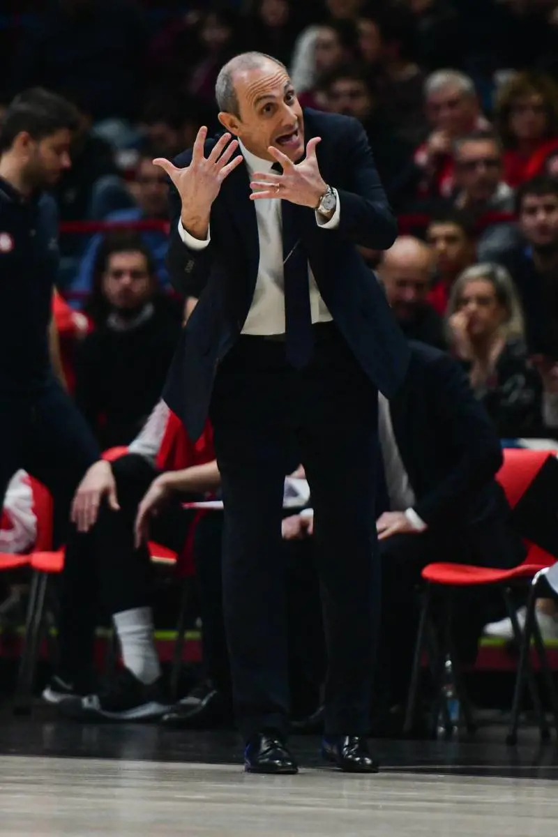 Milano-Bologna, al via la finale più nobile