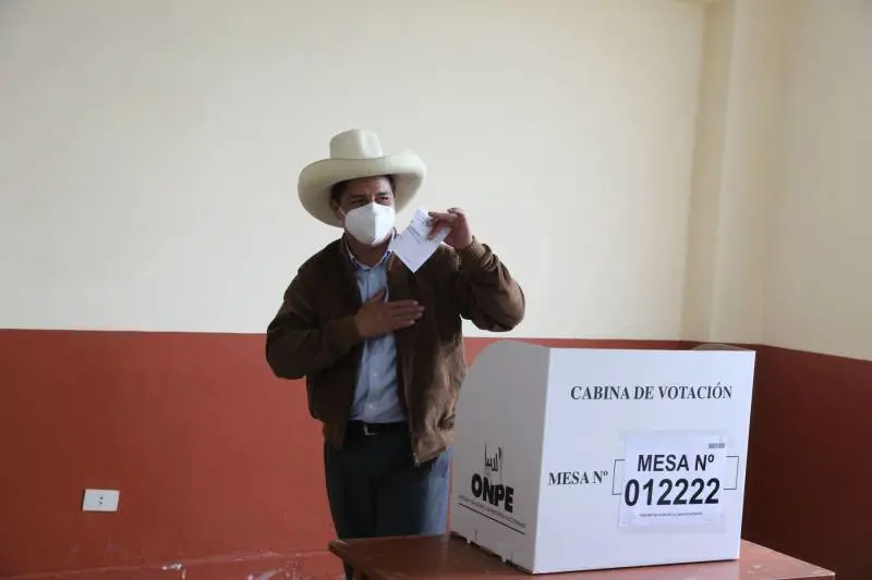 Castillo vola verso la vittoria Chiesto arresto per la Fujimori