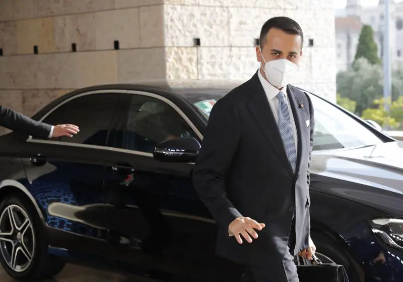 "Ci ha snobbati": i militari contro Di Maio