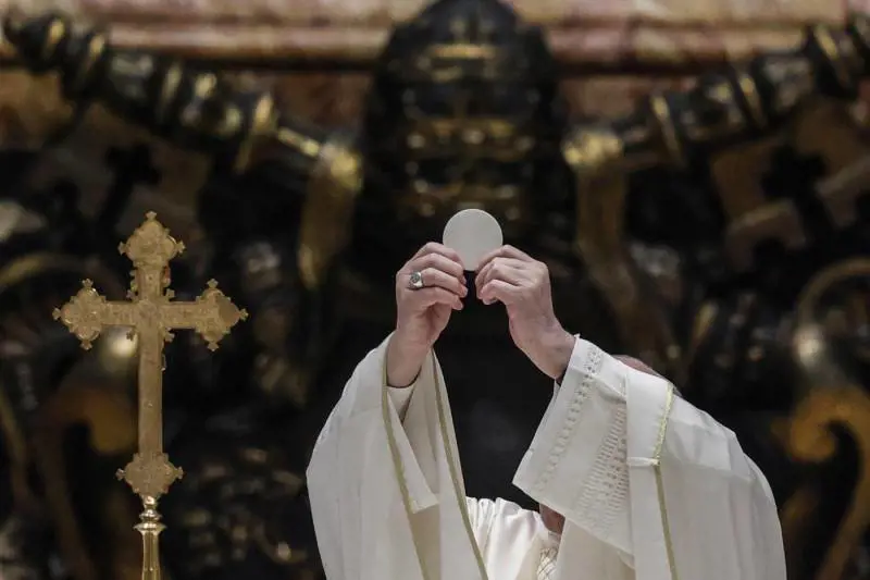 Ora il Papa è "accerchiato" sulla comunione al presidente Usa