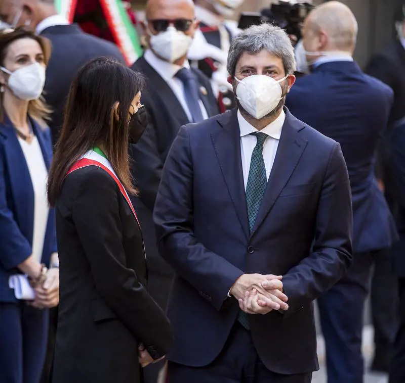L'asse forcaiolo Pd-Cinque Stelle respinge la norma che tutela i sindaci