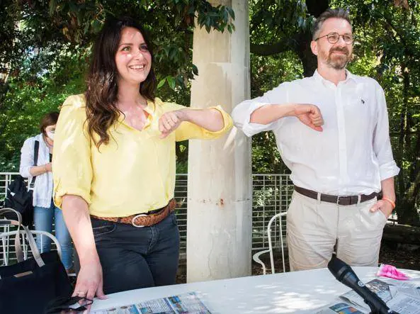 La sinistra gioca alle primarie nella Bologna immersa nel degrado